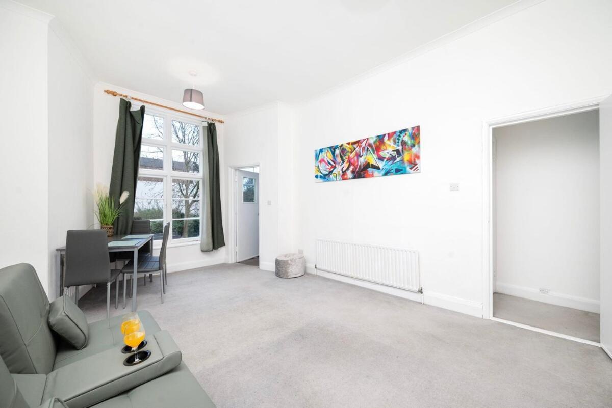 Spacious Minimalist 1Br Flat In London Ngoại thất bức ảnh