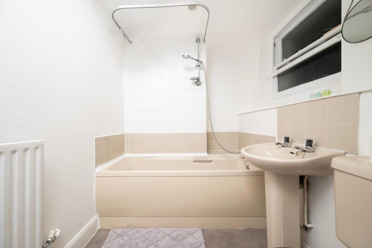 Spacious Minimalist 1Br Flat In London Ngoại thất bức ảnh